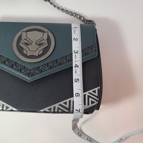 Loungefly Wakanda Forever Crossbody Bag | NWT Marvel Black Panther - Picture 14 of 16